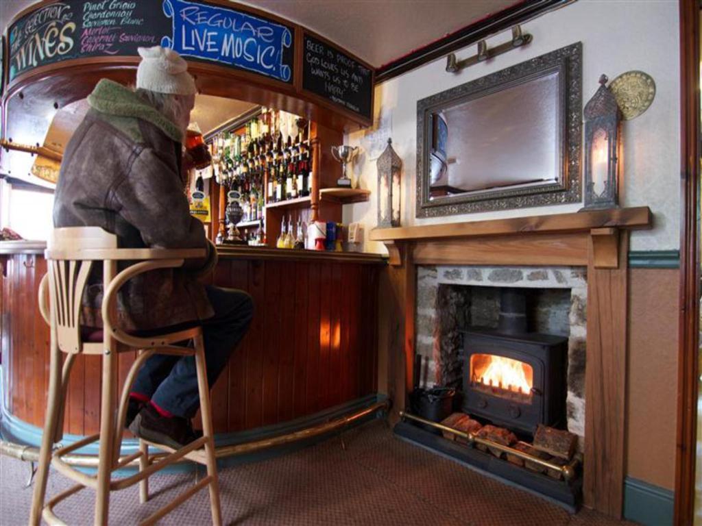 King'S Arms Hotel Lostwithiel Buitenkant foto